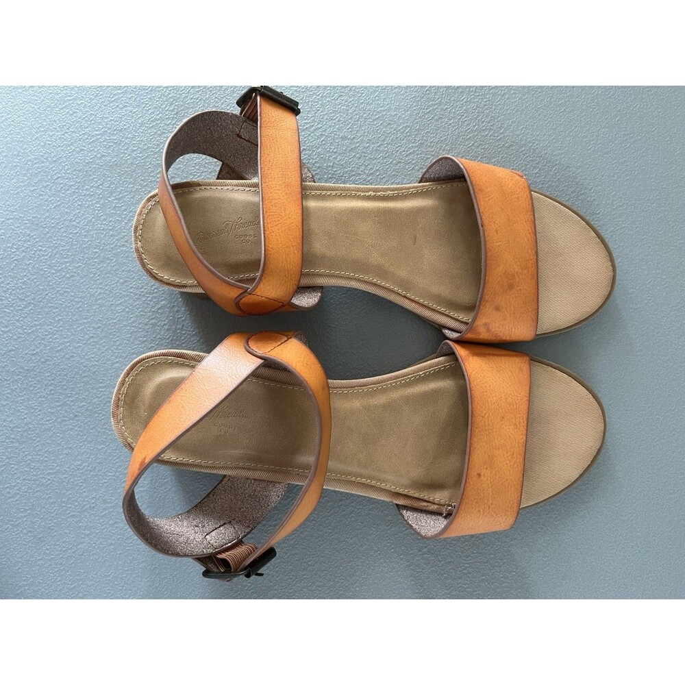 Universal Thread Open Toe Womens Sandals Size 8 1/2 Brown Orange Everyday Casual